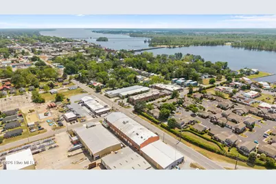 916 W 3rd Street #Unit 10 & 11, Washington, NC 27889 - Photo 41