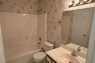 107 Breezewood Dr, Greenville, NC 27858 - Photo 3