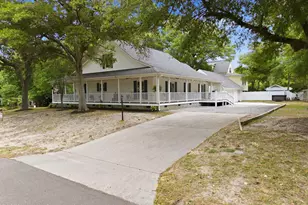 801 E Yacht Dr, Oak Island, NC 28465 - Photo 9