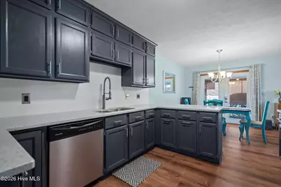 513 Hamlet Avenue, Carolina Beach, NC 28428 - Photo 17