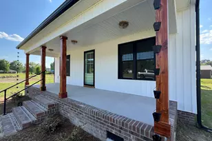 133 Hillside St, Clarkton, NC 28433 - Photo 3