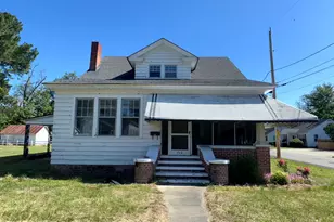 712 W Grubb St, Hertford, NC 27944 - Photo 1