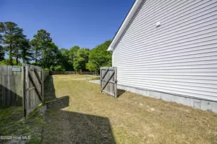 2520 Sloop Point Rd, Hampstead, NC 28443 - Photo 35
