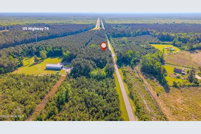 11073 Sam Potts Highway, Lake Waccamaw, NC 28450 - Photo 33