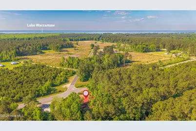 11073 Sam Potts Highway, Lake Waccamaw, NC 28450 - Photo 41