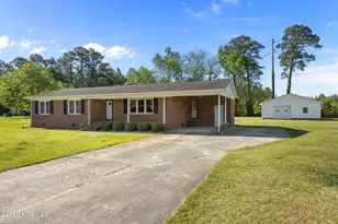 420 Aberdeen Dr, Washington, NC 27889 - Photo 1