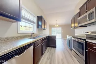 108 Braeburn Blvd, Richlands, NC 28574 - Photo 11
