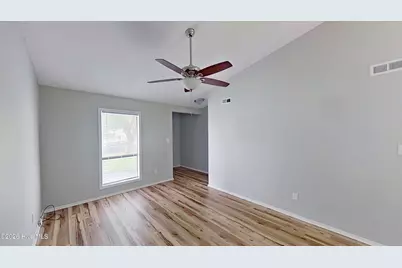 152 Village Circle, Jacksonville, NC 28546 - Photo 3