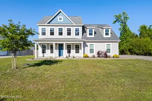 301 Grandview Dr, Hampstead, NC 28443 - Photo 1