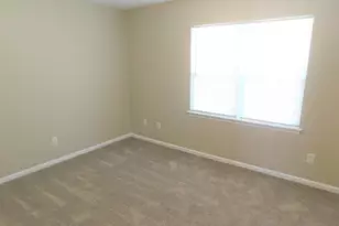 203 Spring Meadow Cir, Jacksonville, NC 28546 - Photo 5
