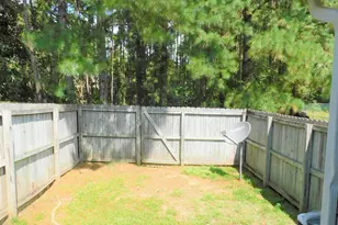 203 Spring Meadow Cir, Jacksonville, NC 28546 - Photo 9
