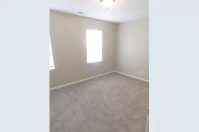 203 Spring Meadow Circle, Jacksonville, NC 28546 - Photo 7