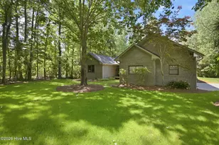 512 Northline Dr, Hampstead, NC 28443 - Photo 1