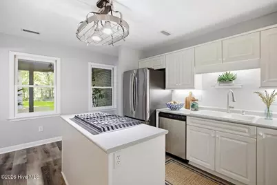 512 North Line Drive, Hampstead, NC 28443 - Photo 17