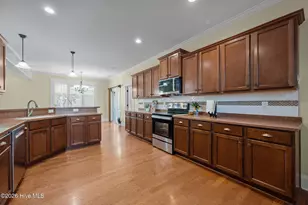 806 Wildflower Dr, Holly Ridge, NC 28445 - Photo 19