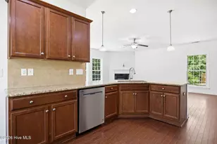 317 Sand Grove Dr, Swansboro, NC 28584 - Photo 9