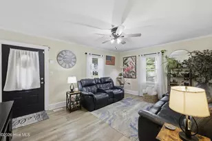 1119 W Colonial Ave, Elizabeth City, NC 27909 - Photo 9