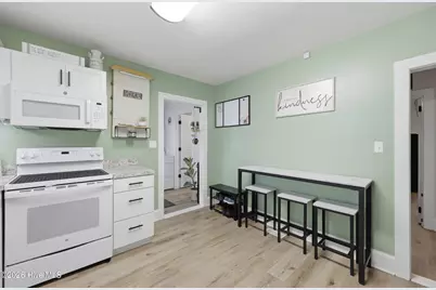 1119 W Colonial Avenue, Elizabeth City, NC 27909 - Photo 7