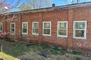1034 Perry St, Marion, NC 28752 - Photo 9