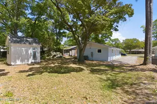 103 SE 76th St, Oak Island, NC 28465 - Photo 23