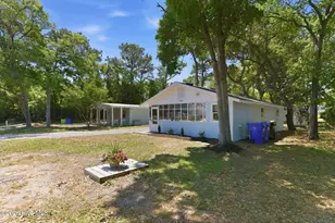 103 SE 76th St, Oak Island, NC 28465 - Photo 31