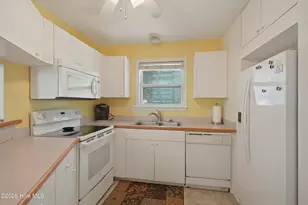 700 W 1st St, Kill Devil Hills, NC 27948 - Photo 9