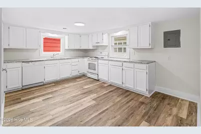 215 Richlands Avenue, Jacksonville, NC 28540 - Photo 13