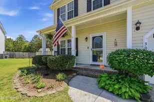 302 Sunbeam Ct, Richlands, NC 28574 - Photo 3