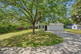 215 W Queen St, Edenton, NC 27932 - Photo 29