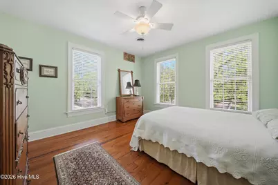 215 W Queen Street, Edenton, NC 27932 - Photo 17