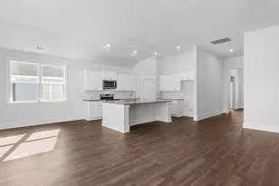 2016 Willowleaf Dr, Leland, NC 28451 - Photo 5