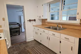405 Lafayette St, Clinton, NC 28328 - Photo 11