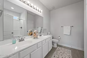 401 Vandemere Ct, Holly Ridge, NC 28445 - Photo 19