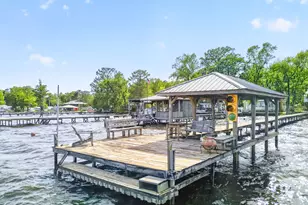 2910 Canal Cove Rd, Lake Waccamaw, NC 28450 - Photo 19