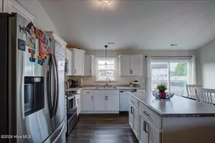520 Poults Dr, Richlands, NC 28574 - Photo 15