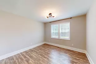 203 S Pine St, Aberdeen, NC 28315 - Photo 9