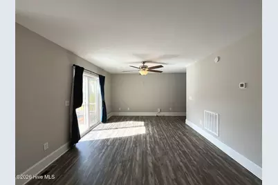 203 S Pine Street, Aberdeen, NC 28315 - Photo 3