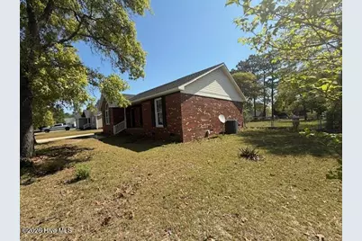 162 E Twelve Oaks Road, Raeford, NC 28376 - Photo 3