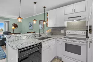 1305 Carolina Beach Ave N, Carolina Beach, NC 28428 - Photo 9