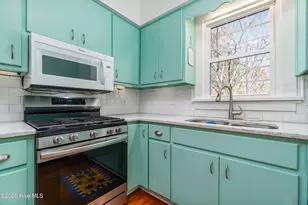 205 High St, Oriental, NC 28571 - Photo 15
