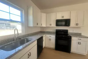 536 Bartley St, Vass, NC 28394 - Photo 9