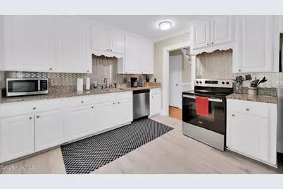 1902 Sherwood Drive, Greenville, NC 27858 - Photo 17