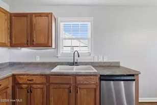 202 High Meadow Ct, Richlands, NC 28574 - Photo 11