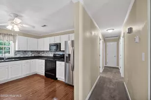 402 Betty Dr, Elizabeth City, NC 27909 - Photo 9