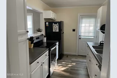 502 E 8th Street, New Bern, NC 28560 - Photo 11