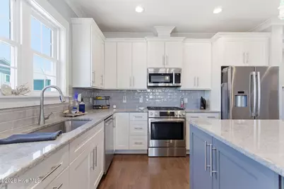 109 South Carolina Avenue, Carolina Beach, NC 28428 - Photo 5