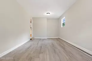 852 N May St, Southern Pines, NC 28387 - Photo 9
