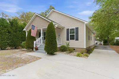 168 NE 3rd Street, Oak Island, NC 28465 - Photo 5