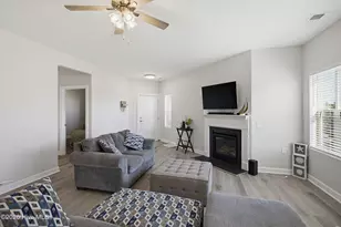 619 Spencer-Farlow Dr, Carolina Beach, NC 28428 - Photo 7