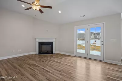 811 Lendy Drive, Greenville, NC 27858 - Photo 9